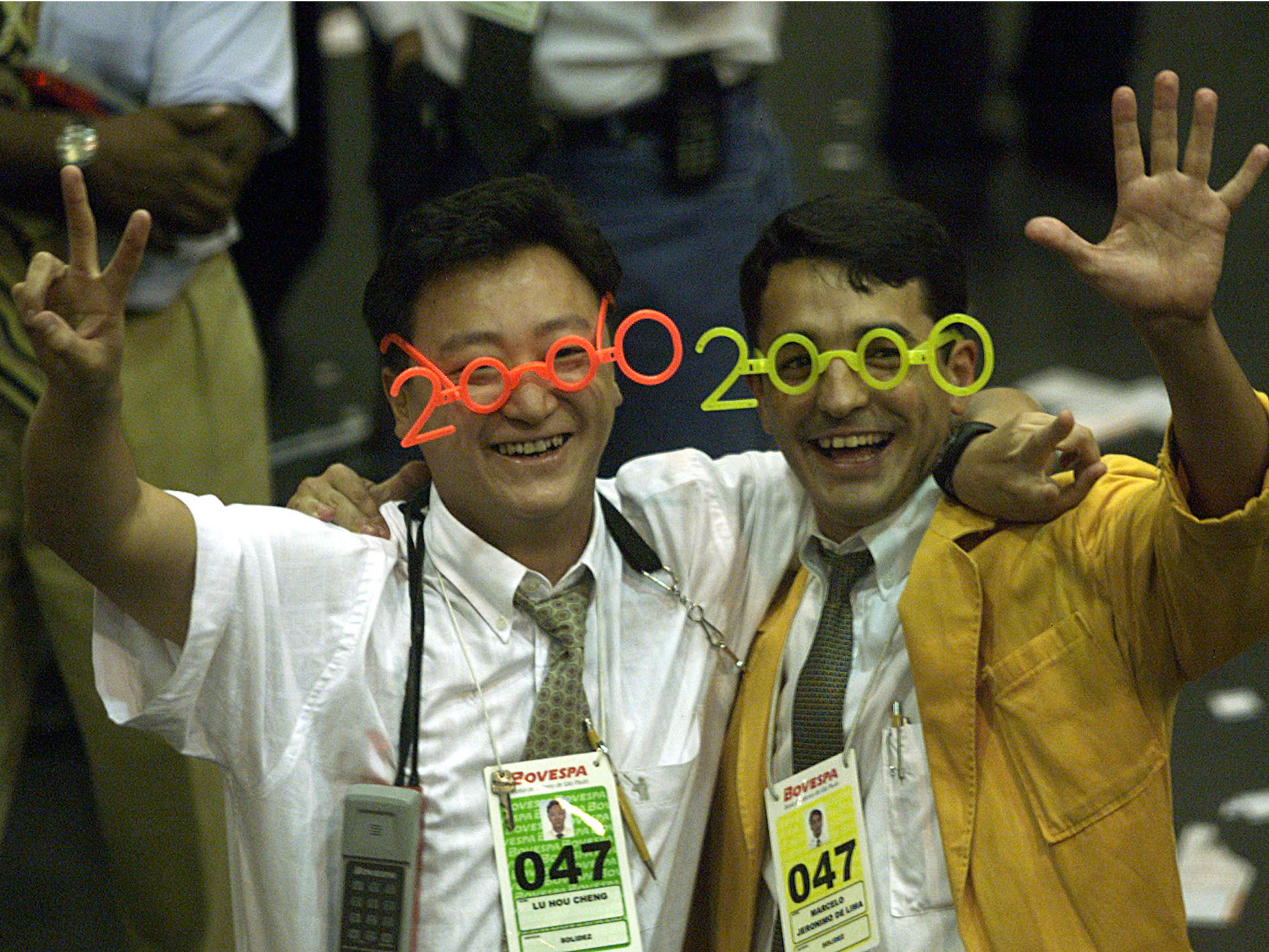 traders 2000 y2k glasses